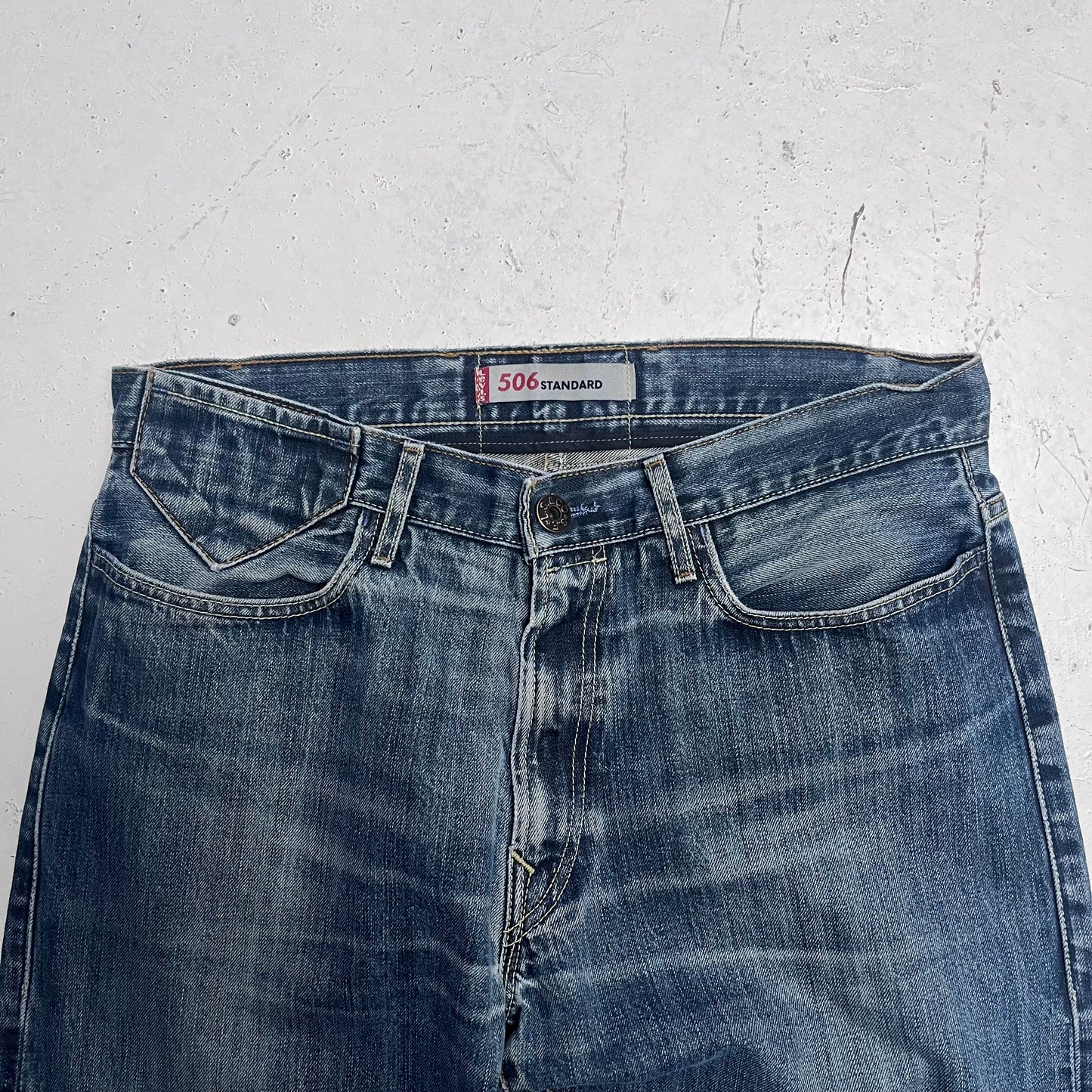 vintage 506 levis faded jeans