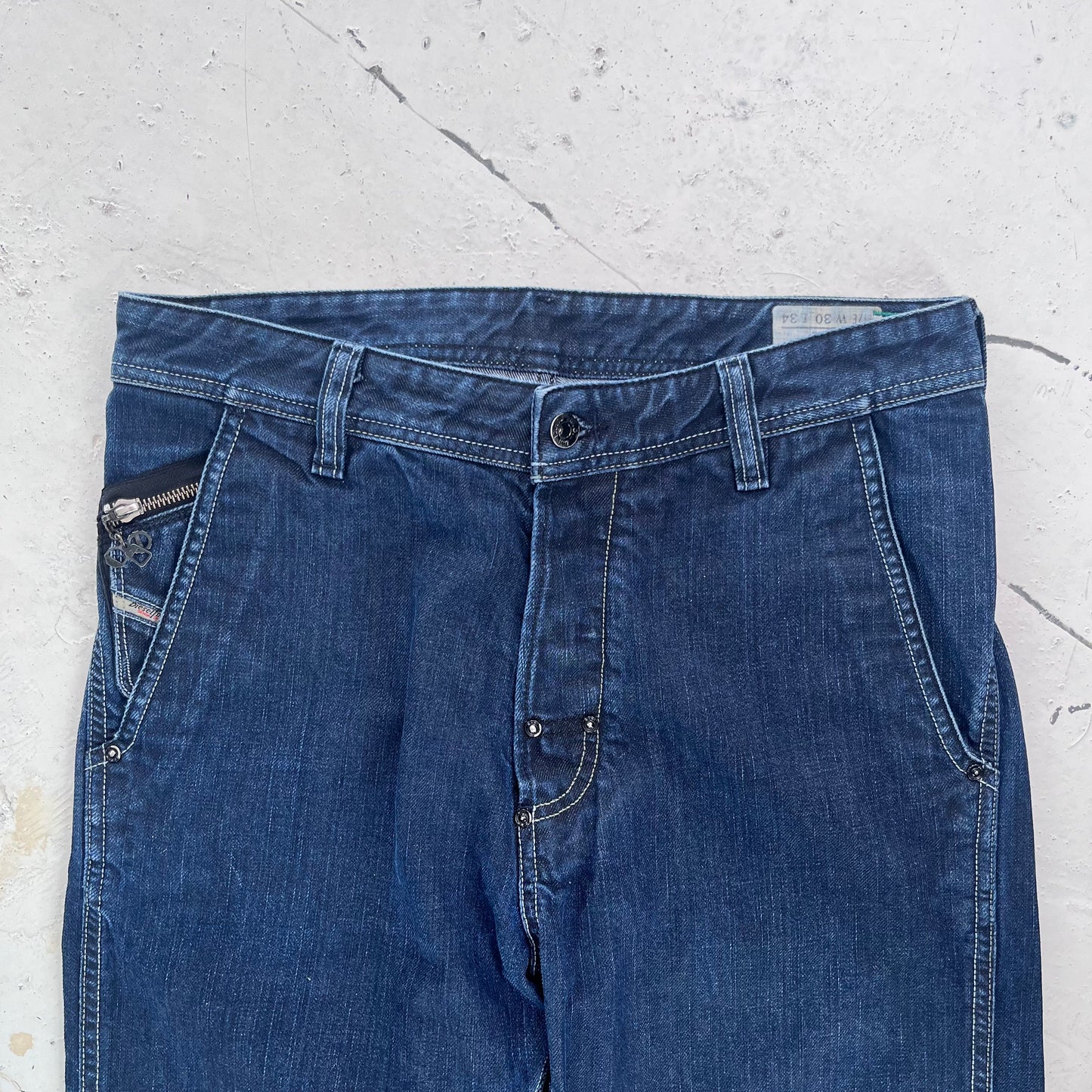2000s diesel buckle back jeans