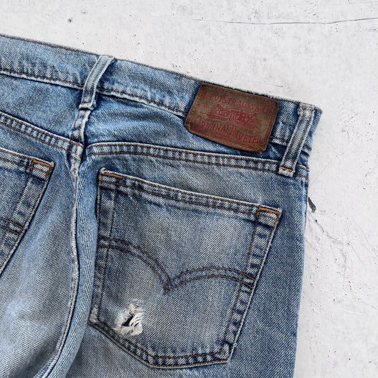 vintage 542 levis distressed jeans