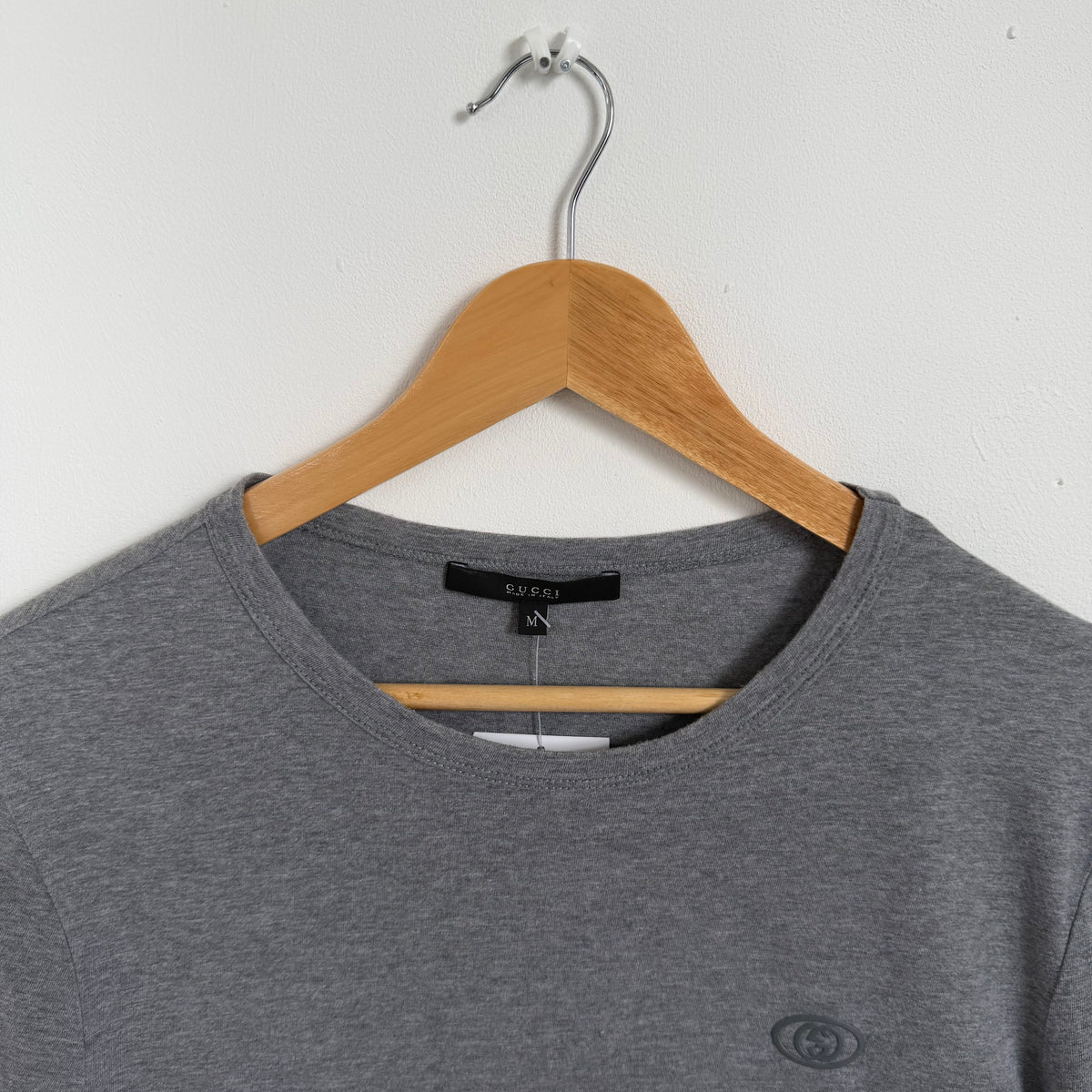 2000s gucci by tom ford emblem tee
