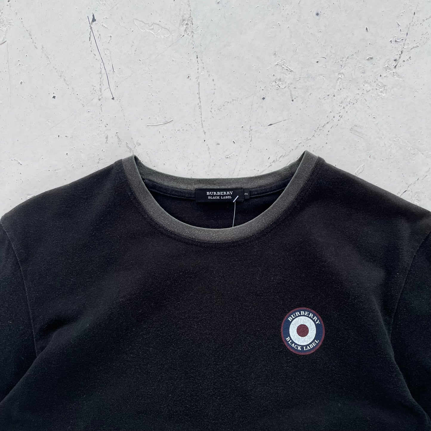 2000s burberry black label flag tee
