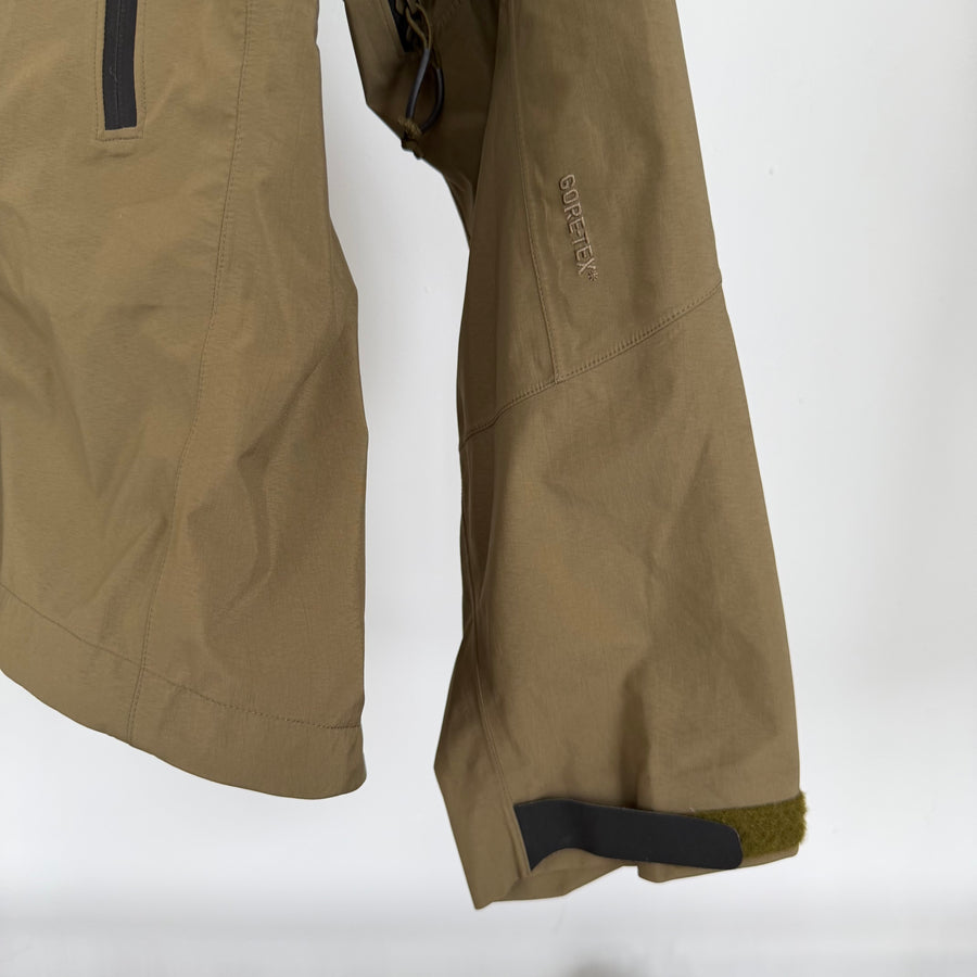 arc’teryx leaf gen one khaki green goretex windbreaker