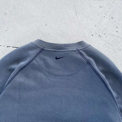 2000s nike crewneck