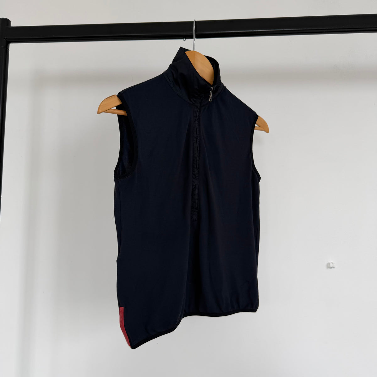 ss1999 prada sport zip up sleeveless top