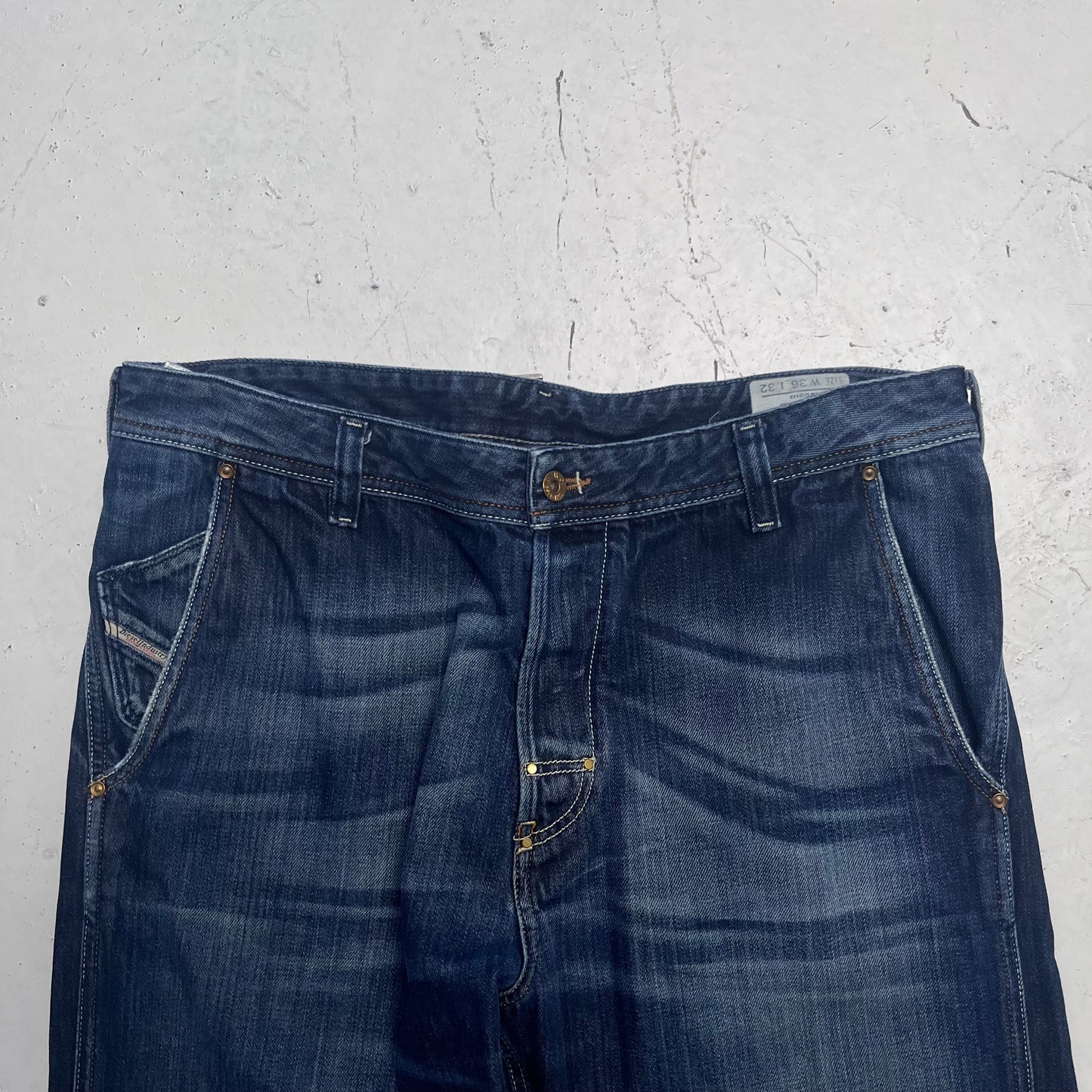 2000s diesel buckleback pheyo jeans