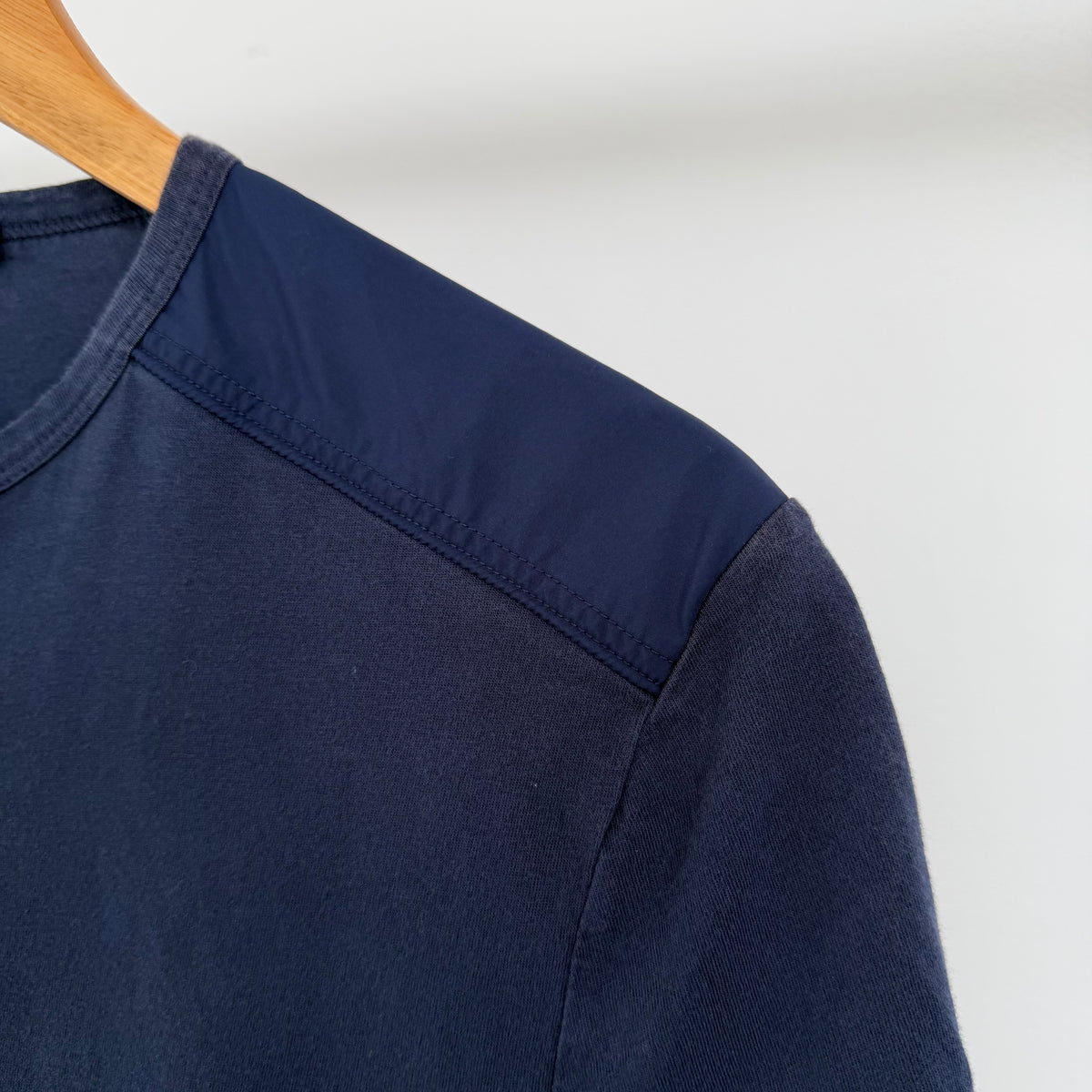 2000s gucci by tom ford cotton/nylon panelled tee